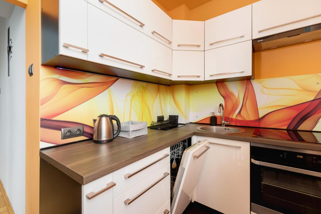 Lagiewniki Sanctuary One Bedroom Apartment By Renters คราคูฟ ภายนอก รูปภาพ